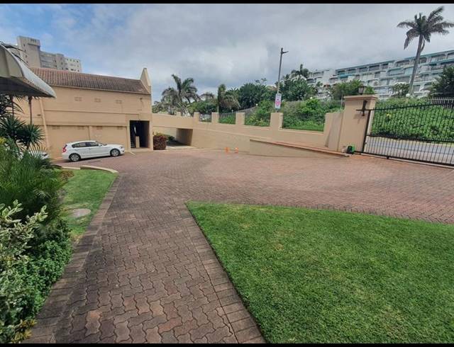 2 BEDROOM APARTMENT FOR SALE IN UMHLANGA CENTRAL